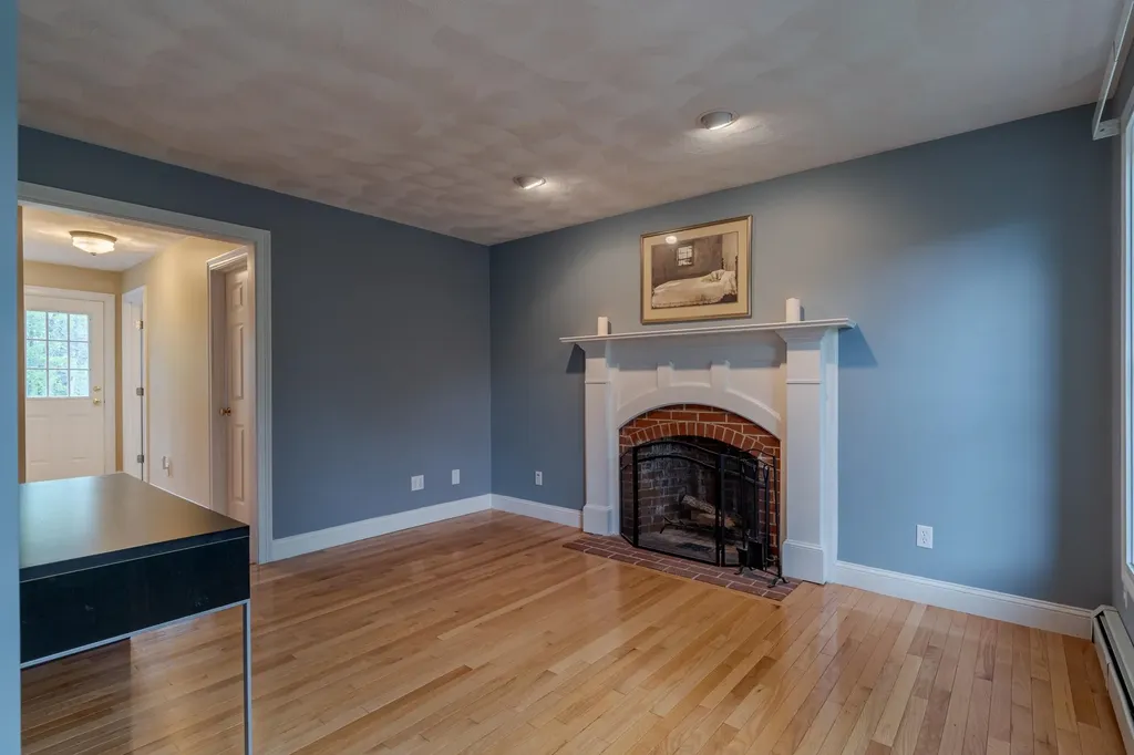 11 Hickory Pond Lane Stratham NH 03885