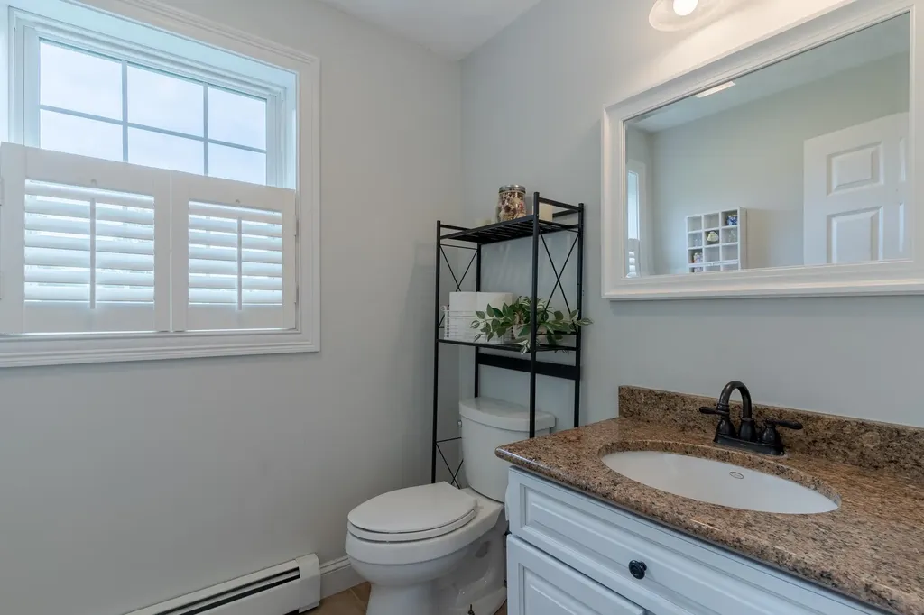 11 Hickory Pond Lane Stratham NH 03885