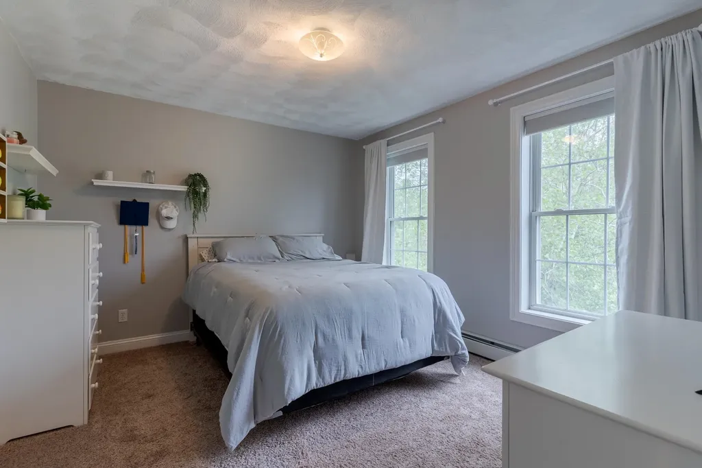 11 Hickory Pond Lane Stratham NH 03885