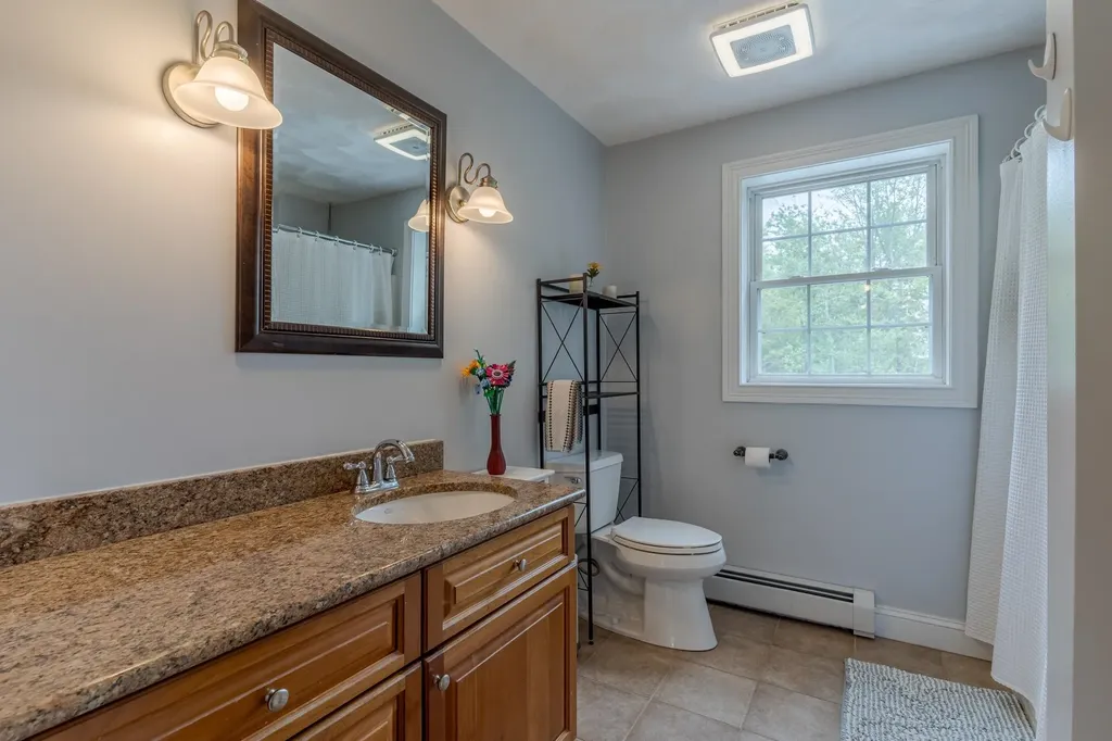11 Hickory Pond Lane Stratham NH 03885