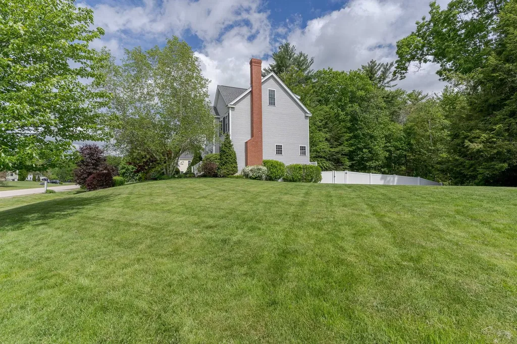 11 Hickory Pond Lane Stratham NH 03885