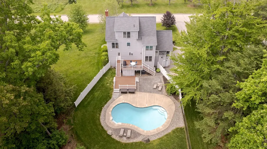 11 Hickory Pond Lane Stratham NH 03885
