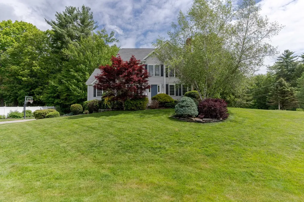 11 Hickory Pond Lane Stratham NH 03885