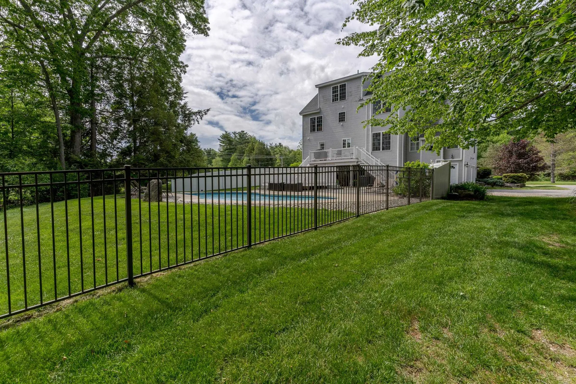 11 Hickory Pond Lane Stratham NH 03885