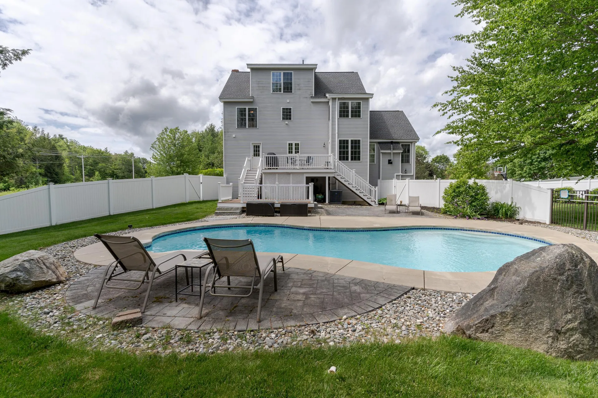 11 Hickory Pond Lane Stratham NH 03885