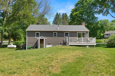 4 Crestview Terrace Stratham NH 03885