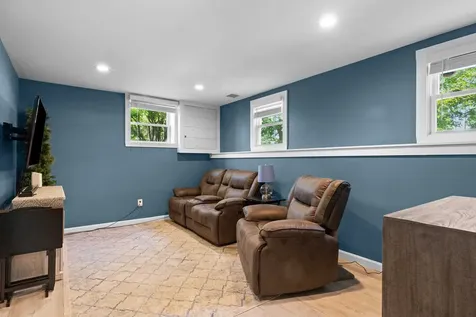 4 Crestview Terrace Stratham NH 03885