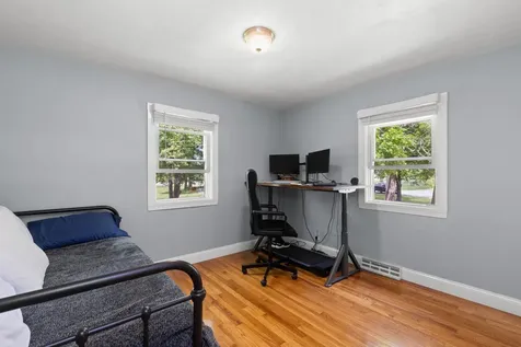 4 Crestview Terrace Stratham NH 03885