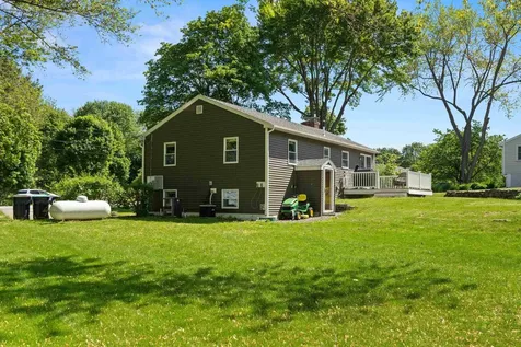 4 Crestview Terrace Stratham NH 03885
