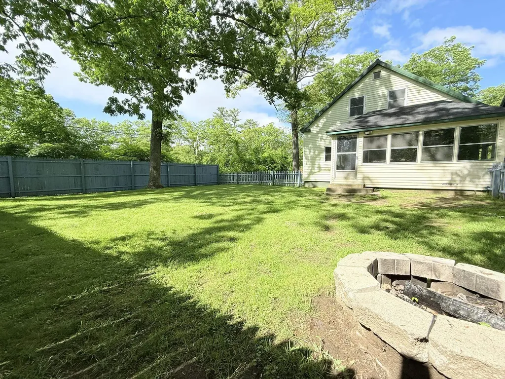 571 Lovers Lane Road Charlestown NH 03603