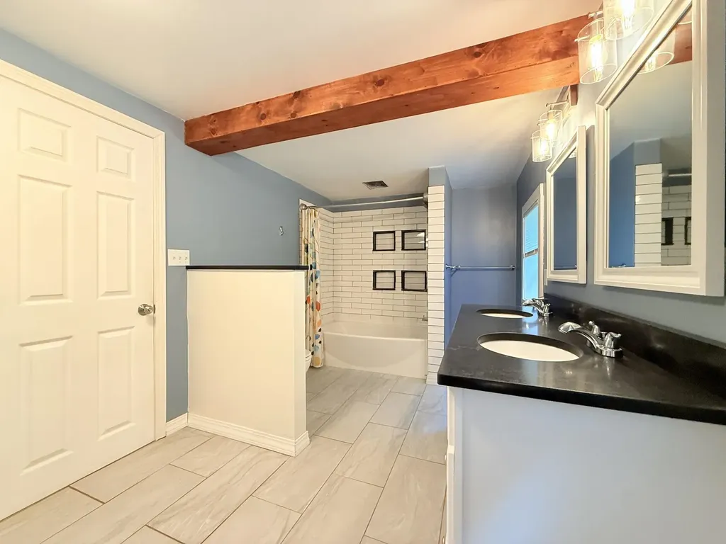 571 Lovers Lane Road Charlestown NH 03603