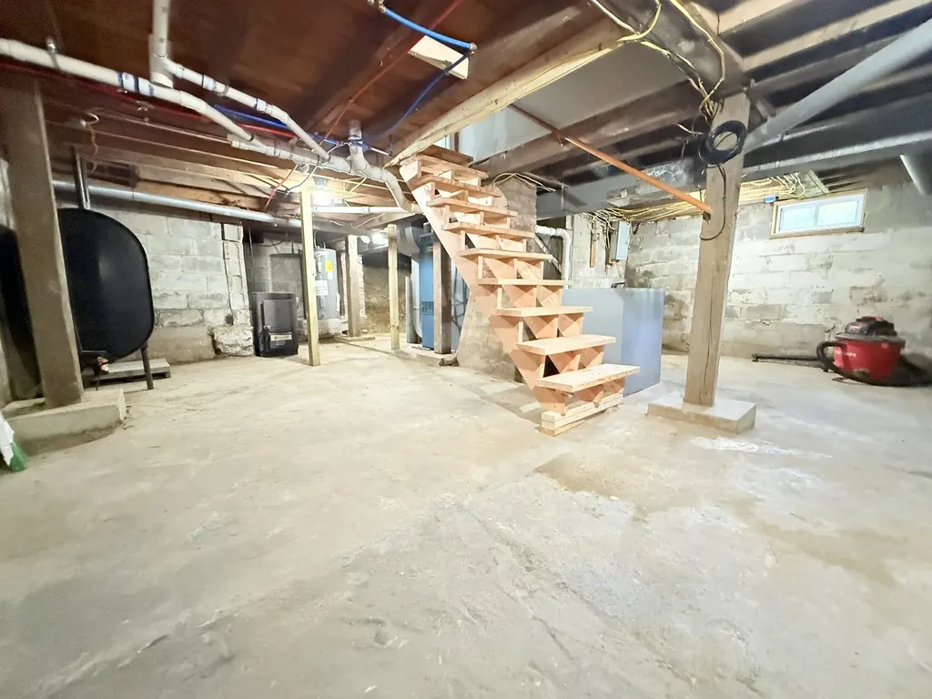 571 Lovers Lane Road Charlestown NH 03603