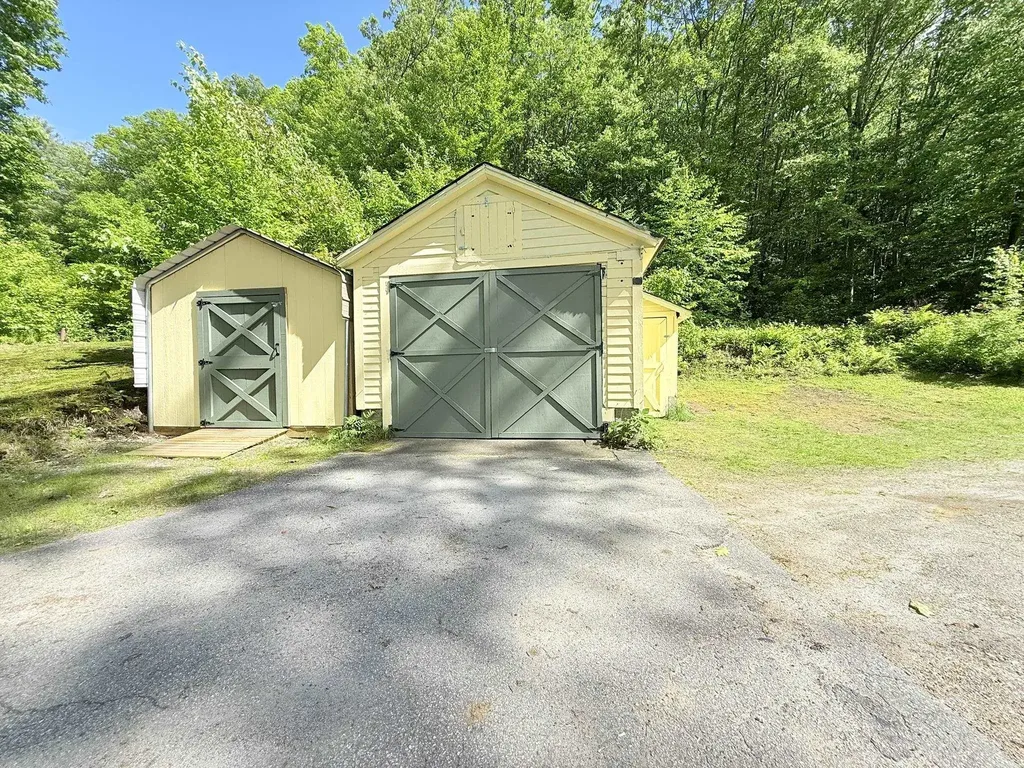 571 Lovers Lane Road Charlestown NH 03603