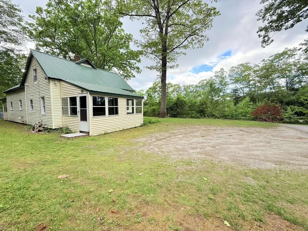 571 Lovers Lane Road Charlestown NH 03603