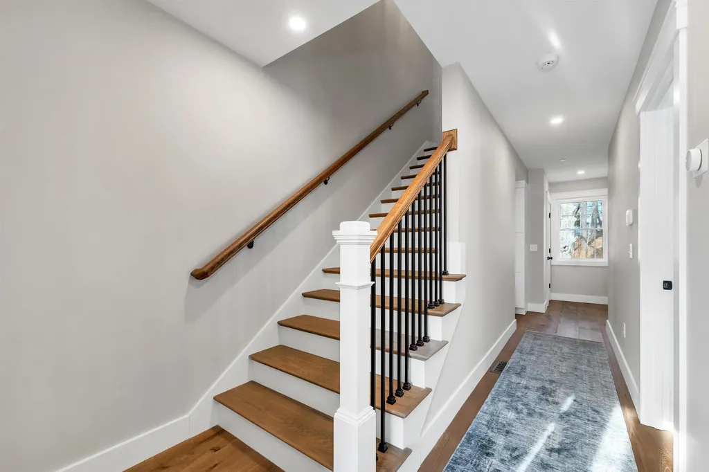 60 White Oaks Road Laconia NH 03246