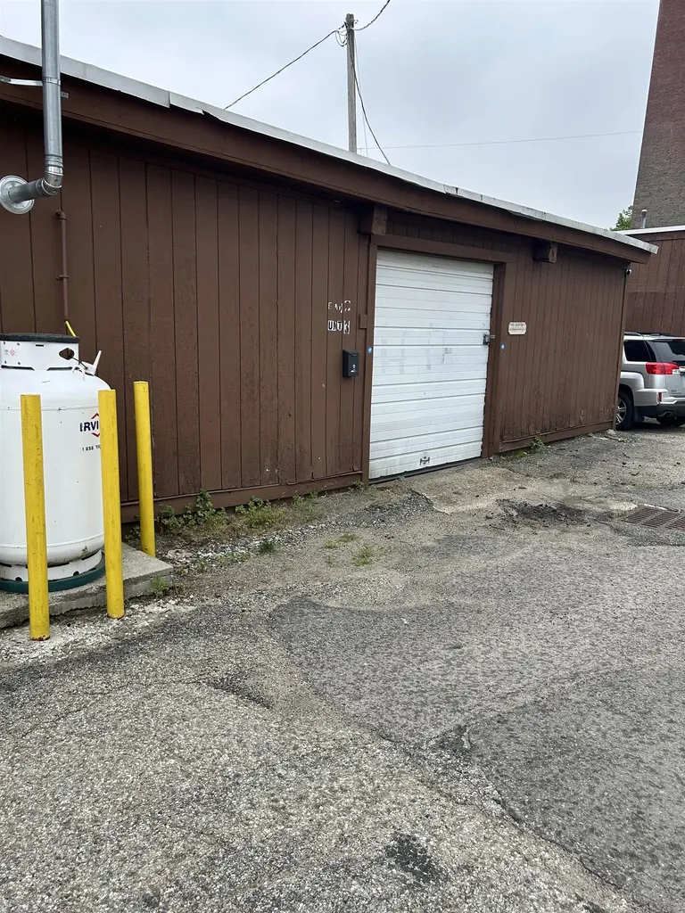 516 Mammoth Road Londonderry NH 03053