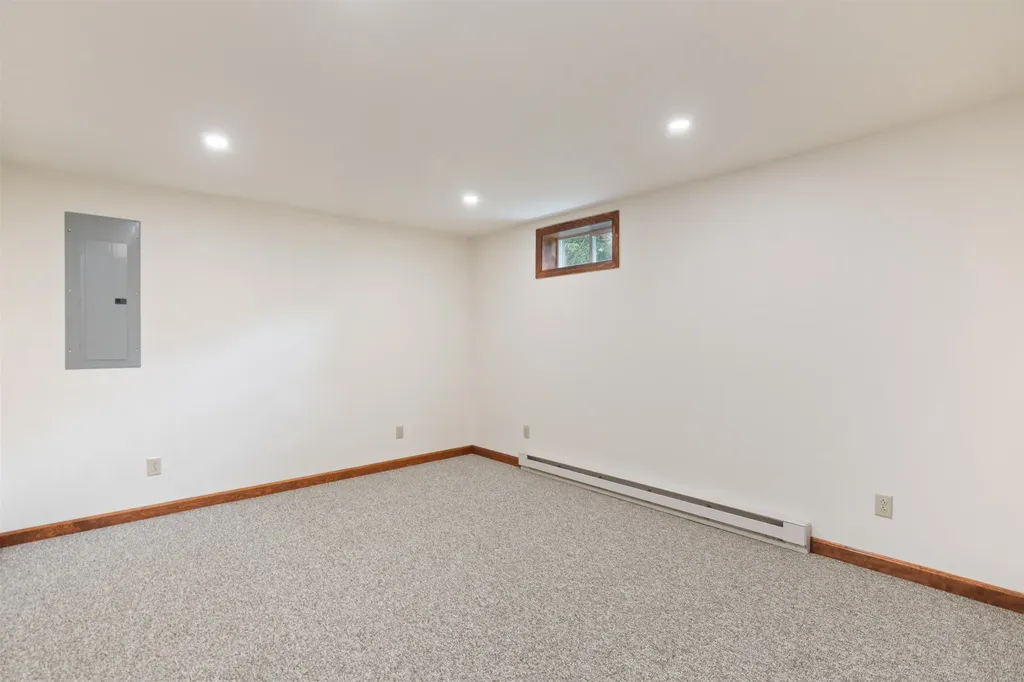 15 Spring Hollow Lane Barre Town VT 05641