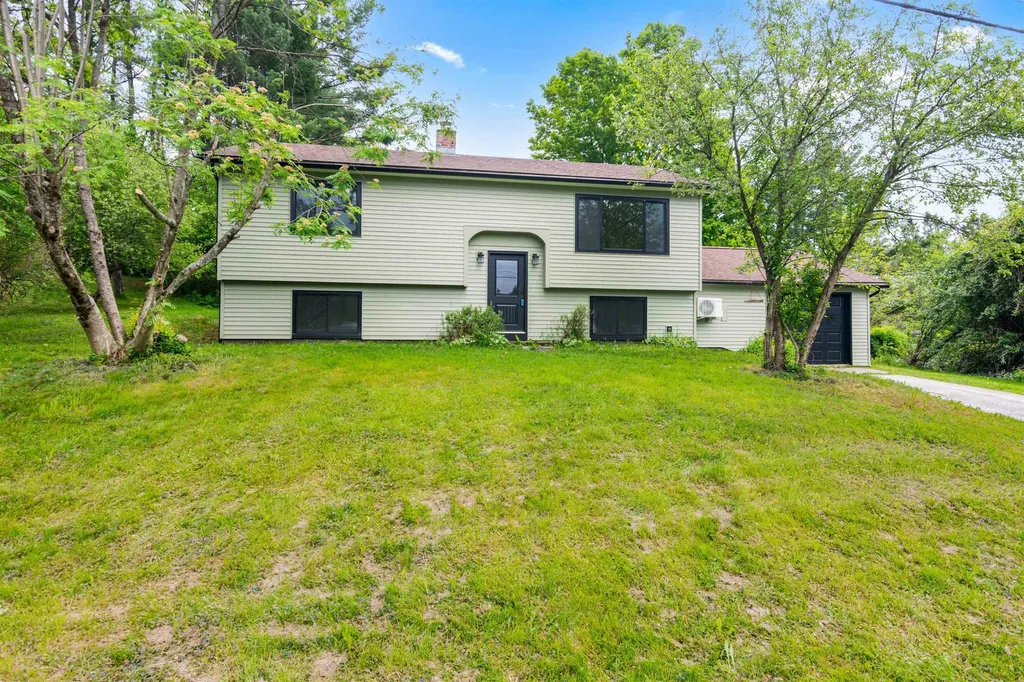 15 Spring Hollow Lane Barre Town VT 05641