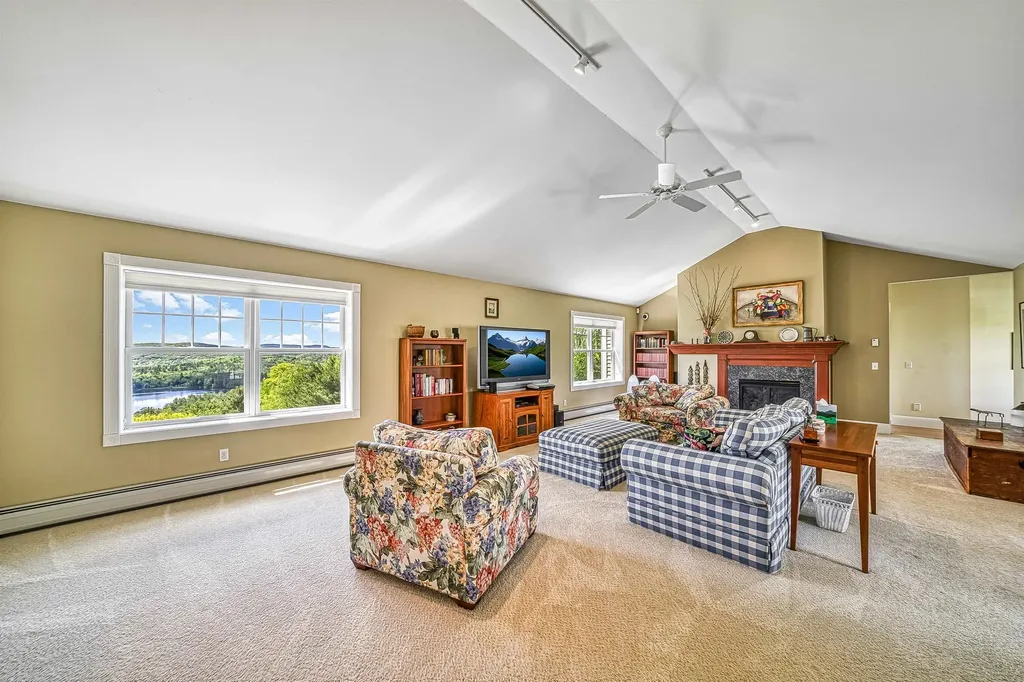 367 North Road Sunapee NH 03782