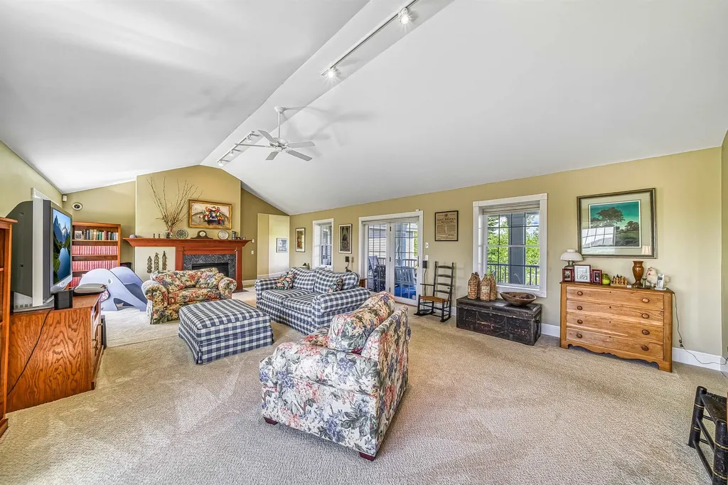 367 North Road Sunapee NH 03782