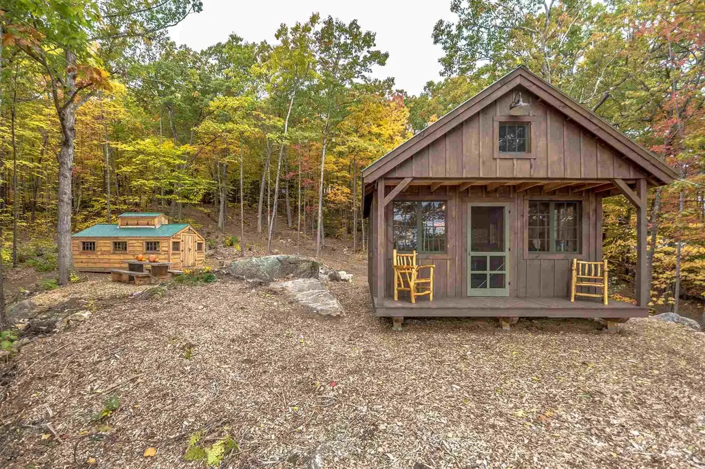 17 Skippers Court Laconia NH 03246