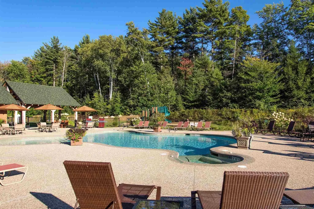 17 Skippers Court Laconia NH 03246