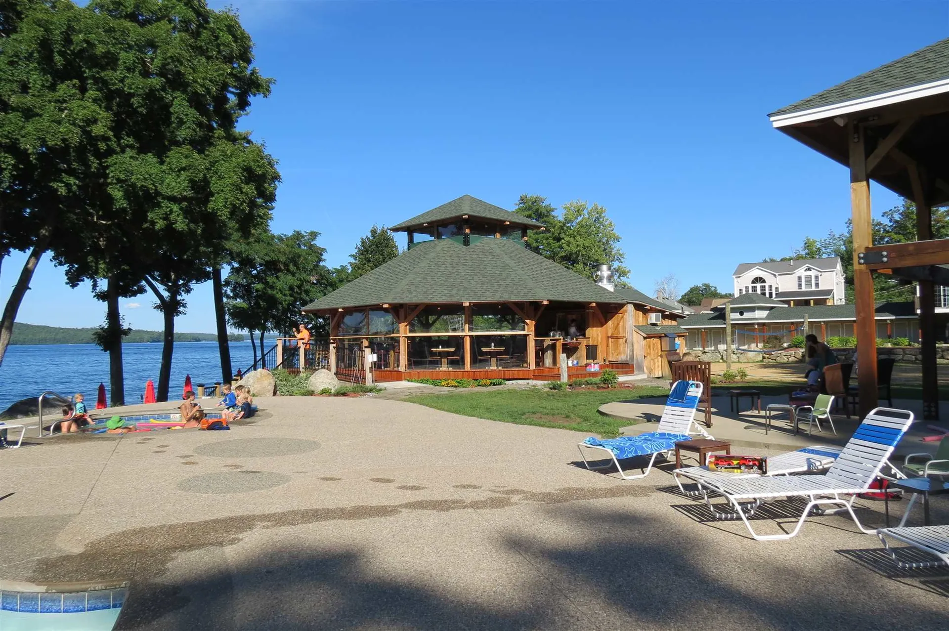 17 Skippers Court Laconia NH 03246