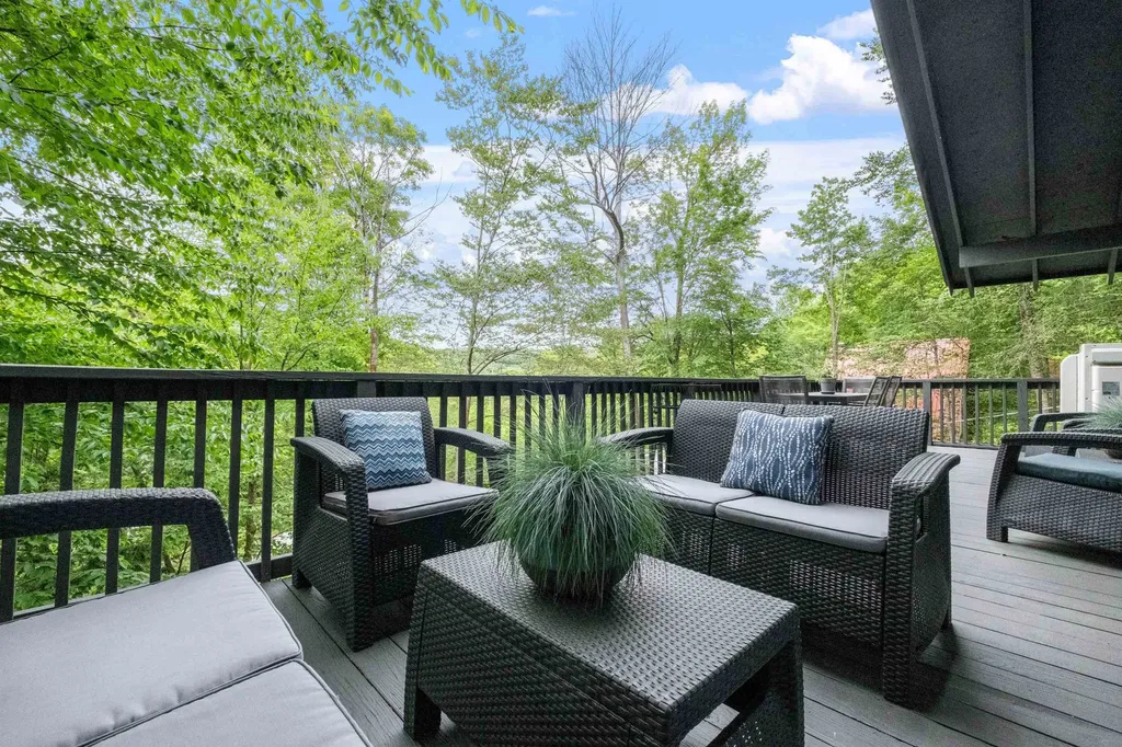 25 Hilltop Drive Newbury NH 03255