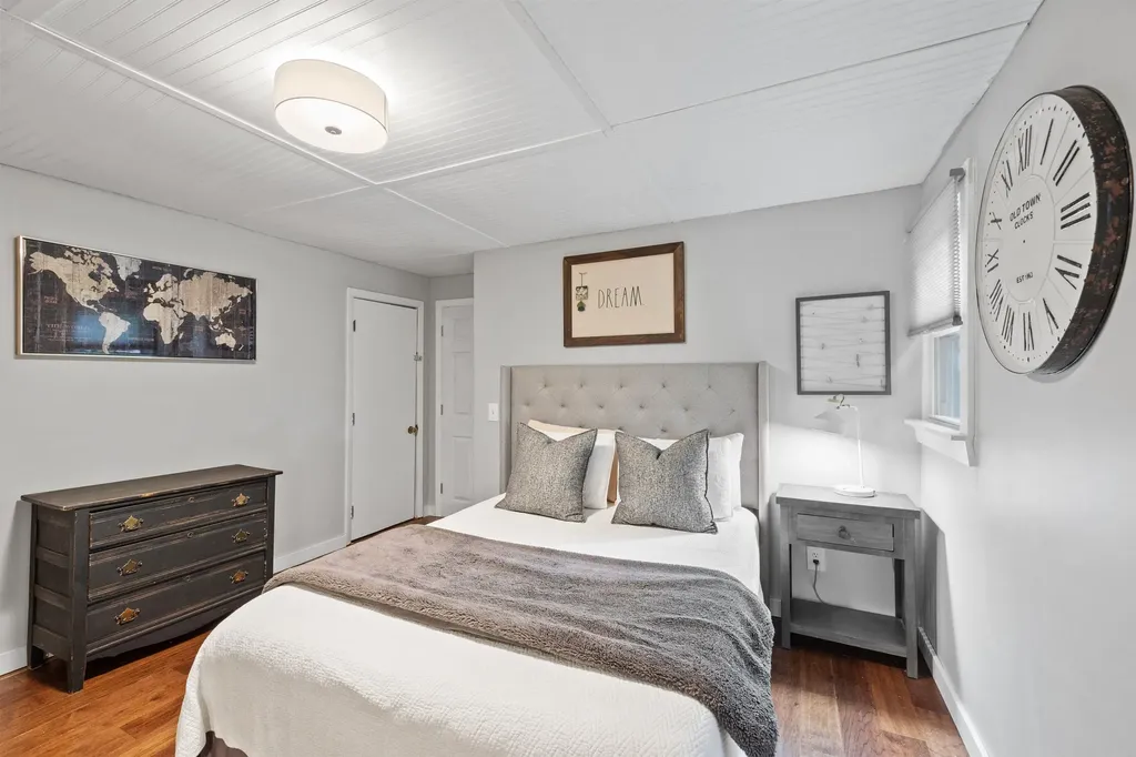 25 Hilltop Drive Newbury NH 03255