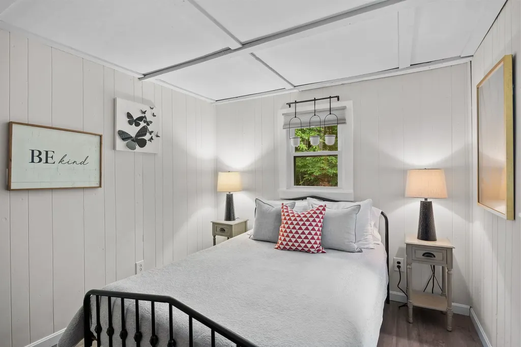 25 Hilltop Drive Newbury NH 03255