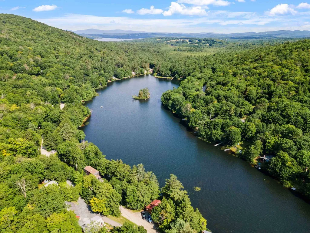 25 Hilltop Drive Newbury NH 03255