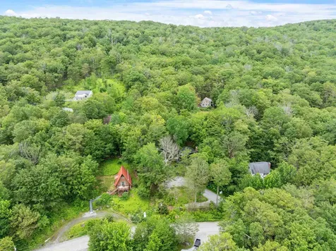 25 Hilltop Drive Newbury NH 03255