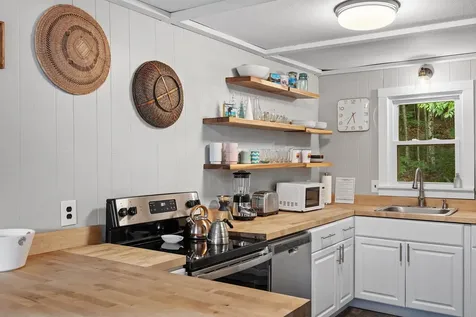 25 Hilltop Drive Newbury NH 03255