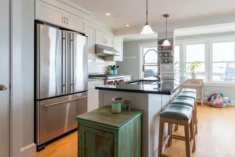 8 Haverhill Avenue Hampton NH 03842