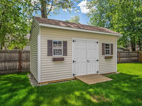 4 Birch Hollow Lane Rochester NH 03867