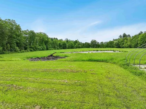 253 & 290e French Road Henniker NH 03242