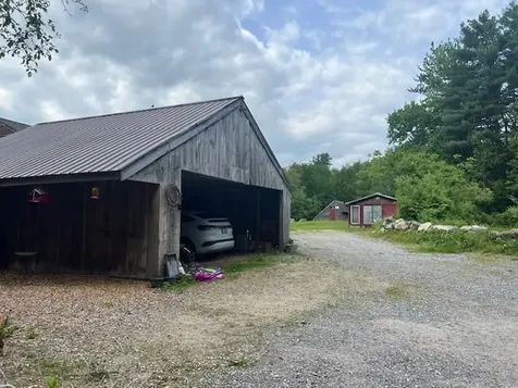 253 & 290e French Road Henniker NH 03242