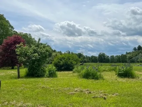253 & 290e French Road Henniker NH 03242