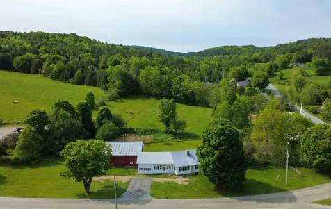 827 Old Cemetery Road Peacham VT 05862