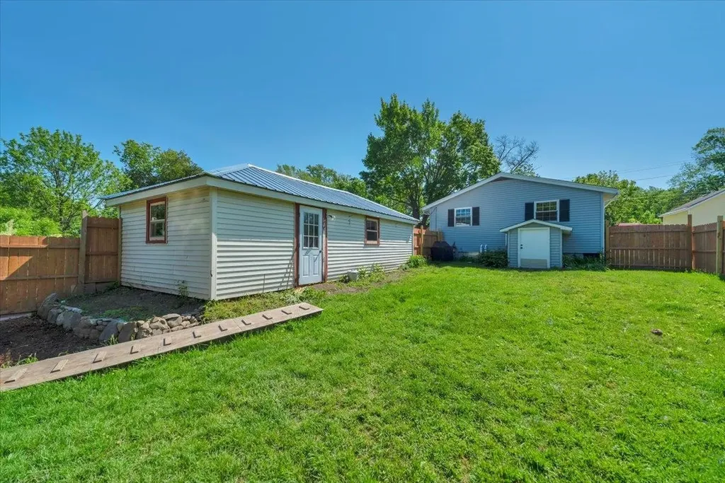 24 Huntington Street St. Albans City VT 05478