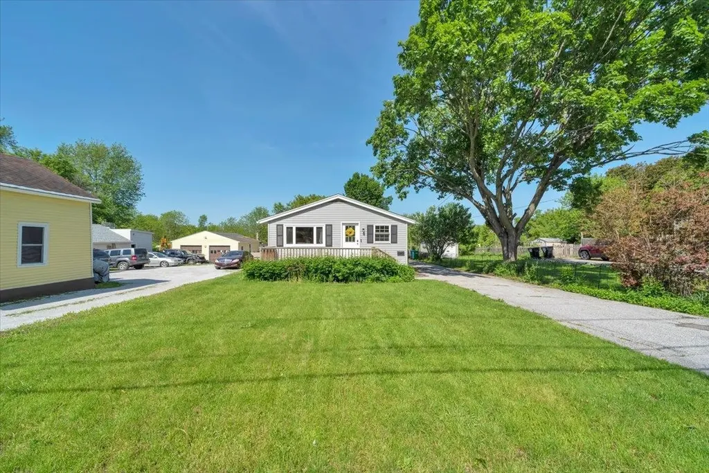 24 Huntington Street St. Albans City VT 05478