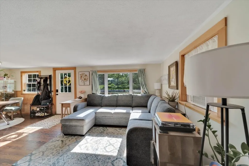 24 Huntington Street St. Albans City VT 05478