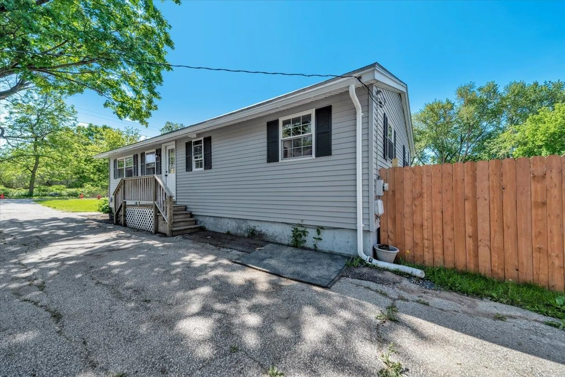 24 Huntington Street St. Albans City VT 05478