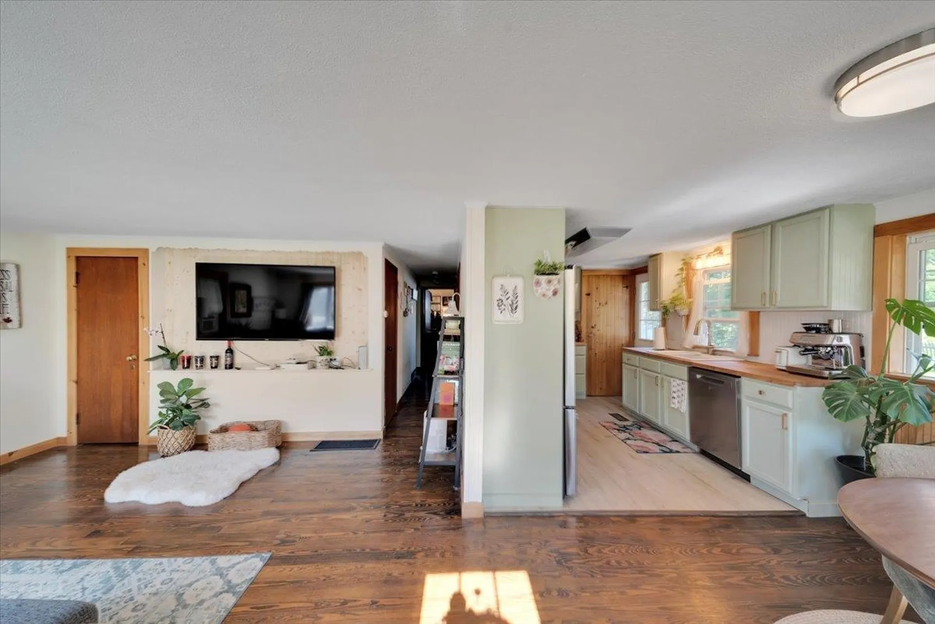 24 Huntington Street St. Albans City VT 05478