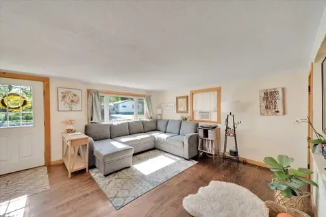 24 Huntington Street St. Albans City VT 05478