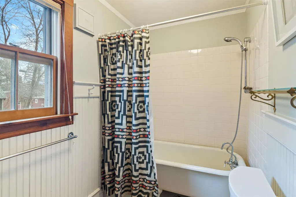 73 Manhattan Drive Burlington VT 05401