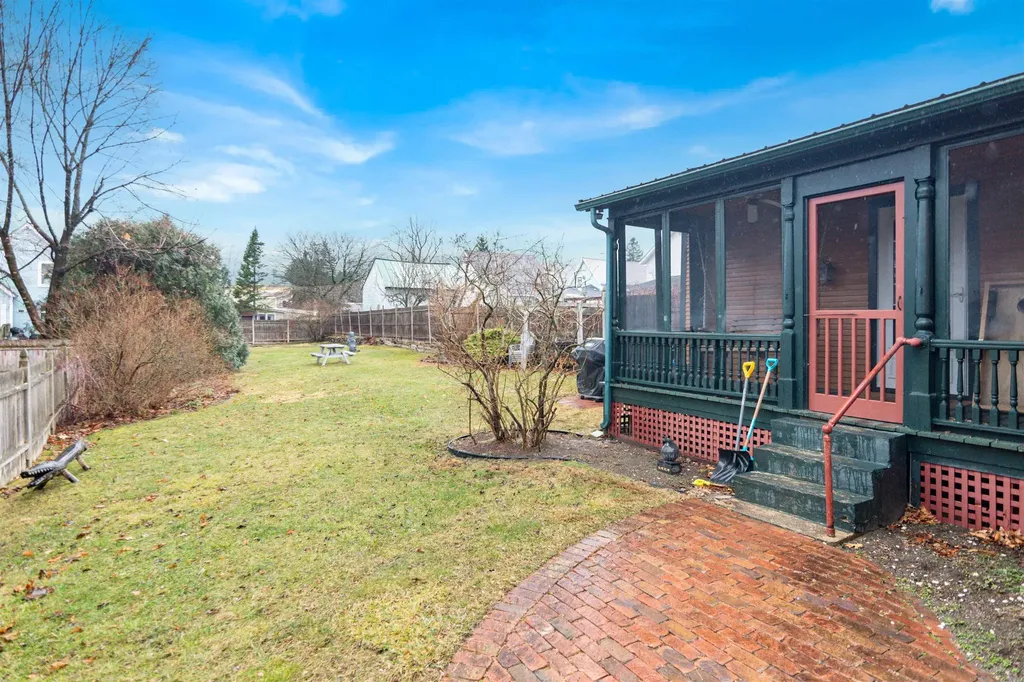 73 Manhattan Drive Burlington VT 05401