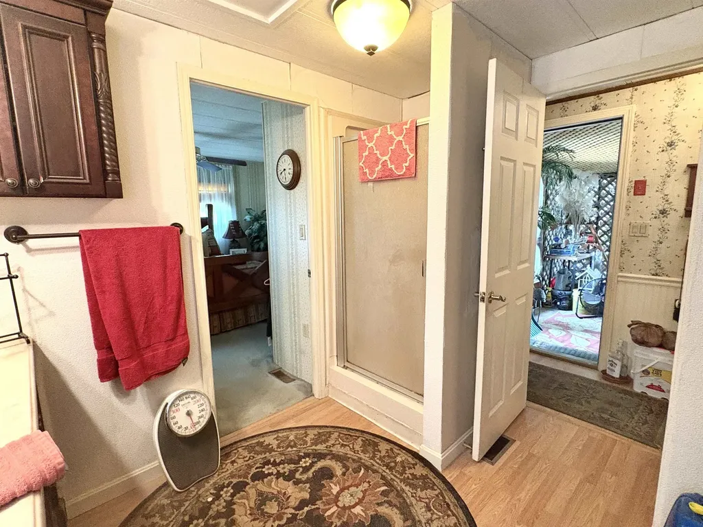 3 Englewood Drive Raymond NH 03077