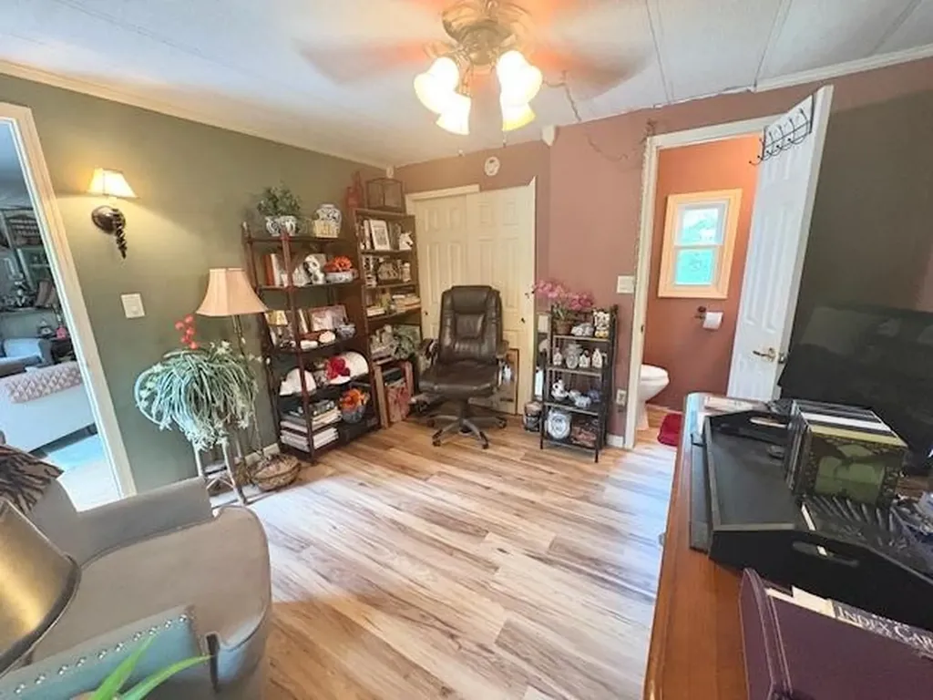 3 Englewood Drive Raymond NH 03077