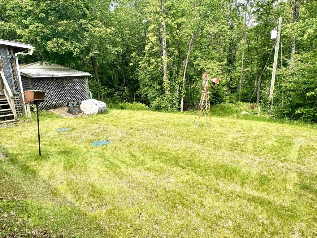 3 Englewood Drive Raymond NH 03077